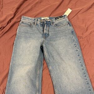 Abercrombie & Fitch Light Blue Women Jeans Mid rise slouchy Jean curve love